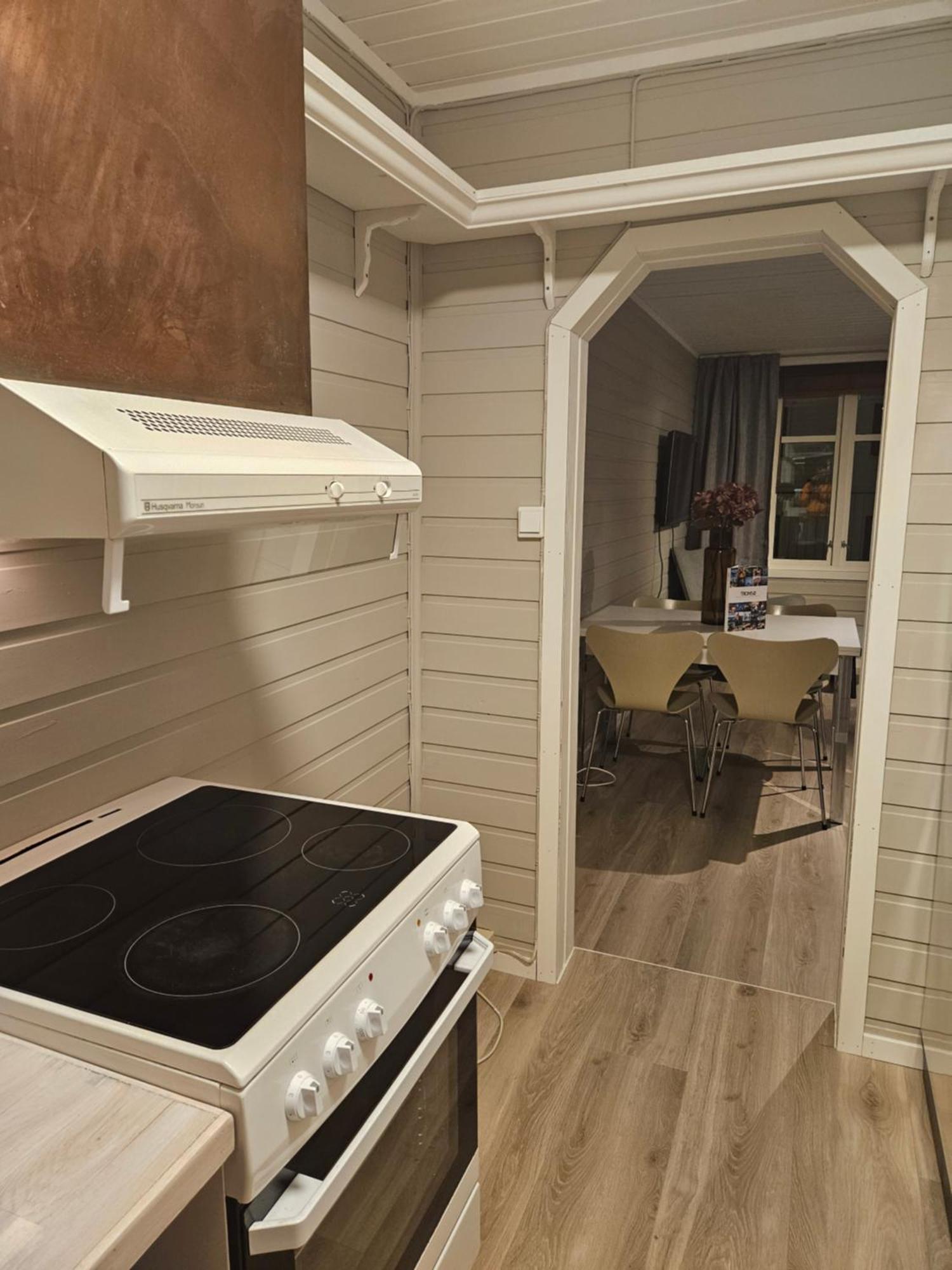 טרומסה Enter Backpack Apartments מראה חיצוני תמונה